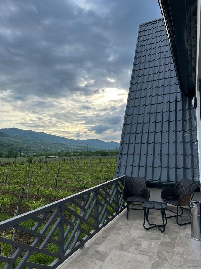 Karse Hotell Ambrolauri Eksteriør bilde